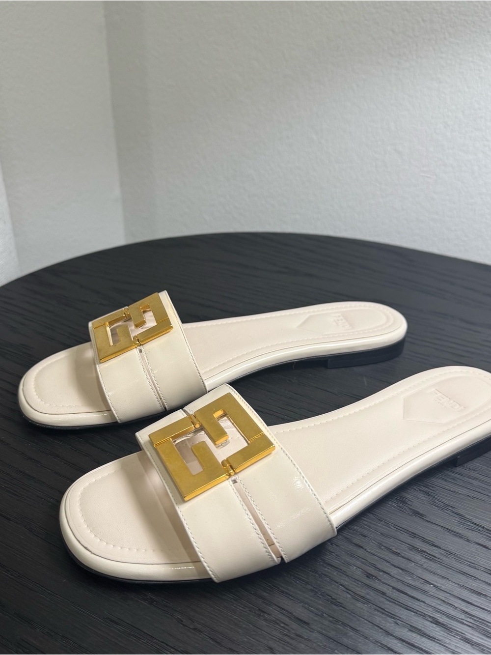 Fendi Vitello Cuoio Fold Slide Sandals Ivory 39